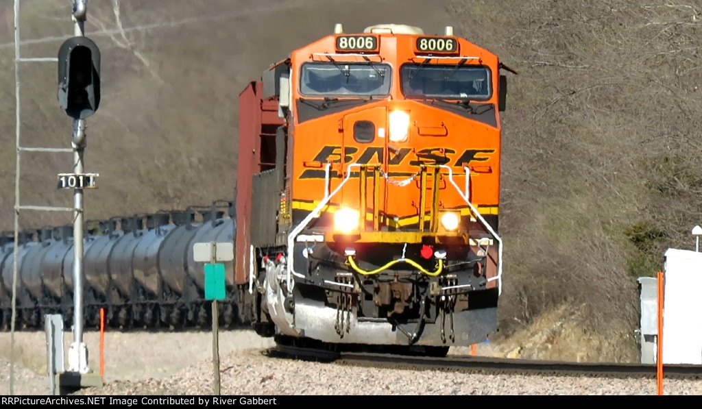 BNSF 8006